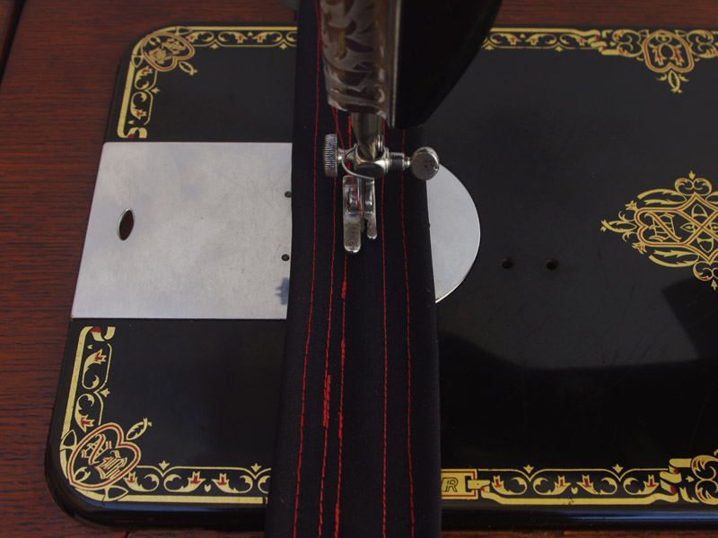 No.657 BROTHER ブラザー製 家庭用足踏みミシン：アンティークミシン