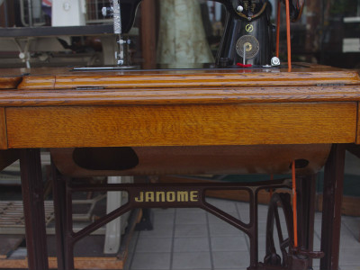 No.731 Janome ジャノメ製 家庭用足踏みミシン：アンティークミシン