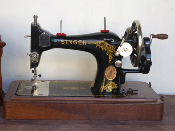 No.343 SINGER 128K シンガー製 手回しミシン：アンティークミシン修理