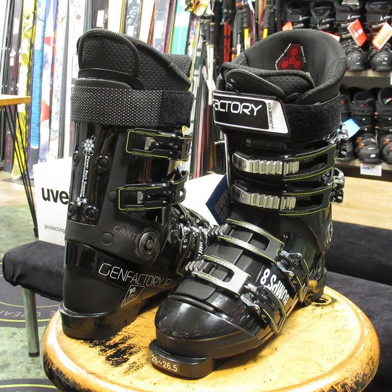 GEN スキーブーツ 2026 BUMPS 8 (バンプス8) マットブラック (2526