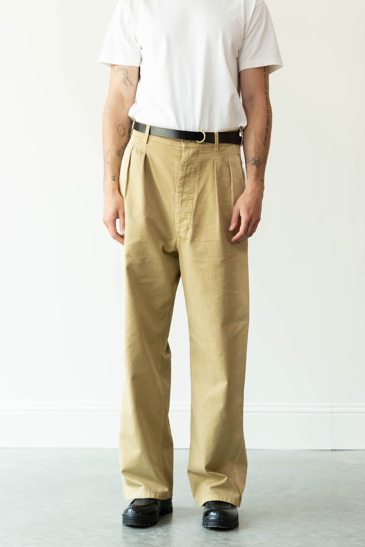 Auralee Finx Natural Gabardine Product Dyed Pants | Beige | Canoe Club