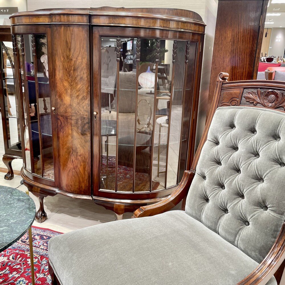 チャイナキャビネットとは？ | ロイズ・アンティークス | 松坂屋名古屋