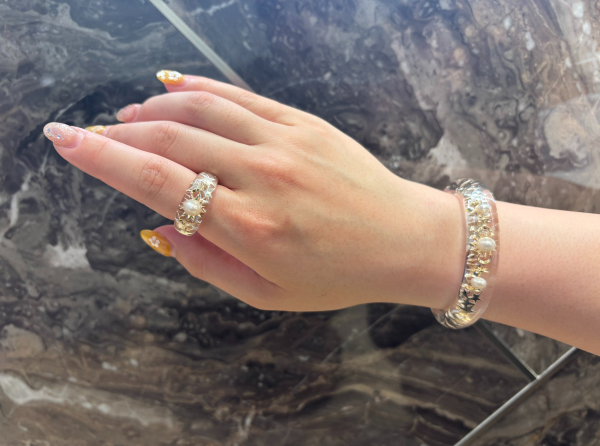 STAR JEWELRY】不動の人気を誇る「アクリルジュエリー」 | スター
