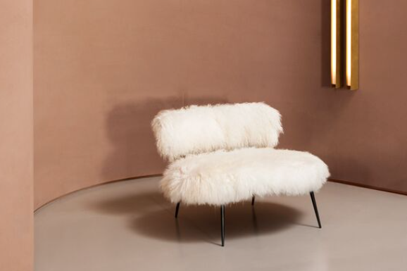 baxter】モンゴリアンファーが生み出す贅沢な癒しのアームチェア
