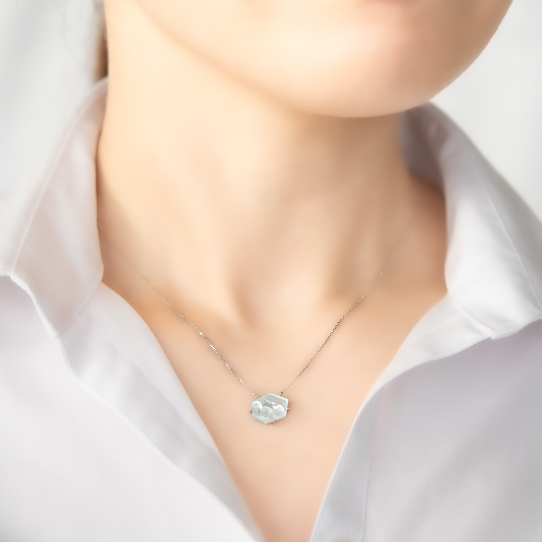 ☆アクアマリン ホワイトシェル ブルートパーズなどマクラメネックレス