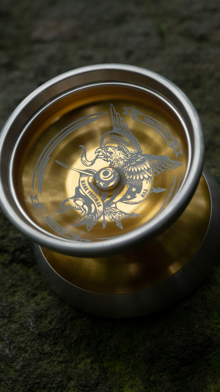 m*l様 mowl サーベイランス右眼 1stロット バーシティレッド/マットブ