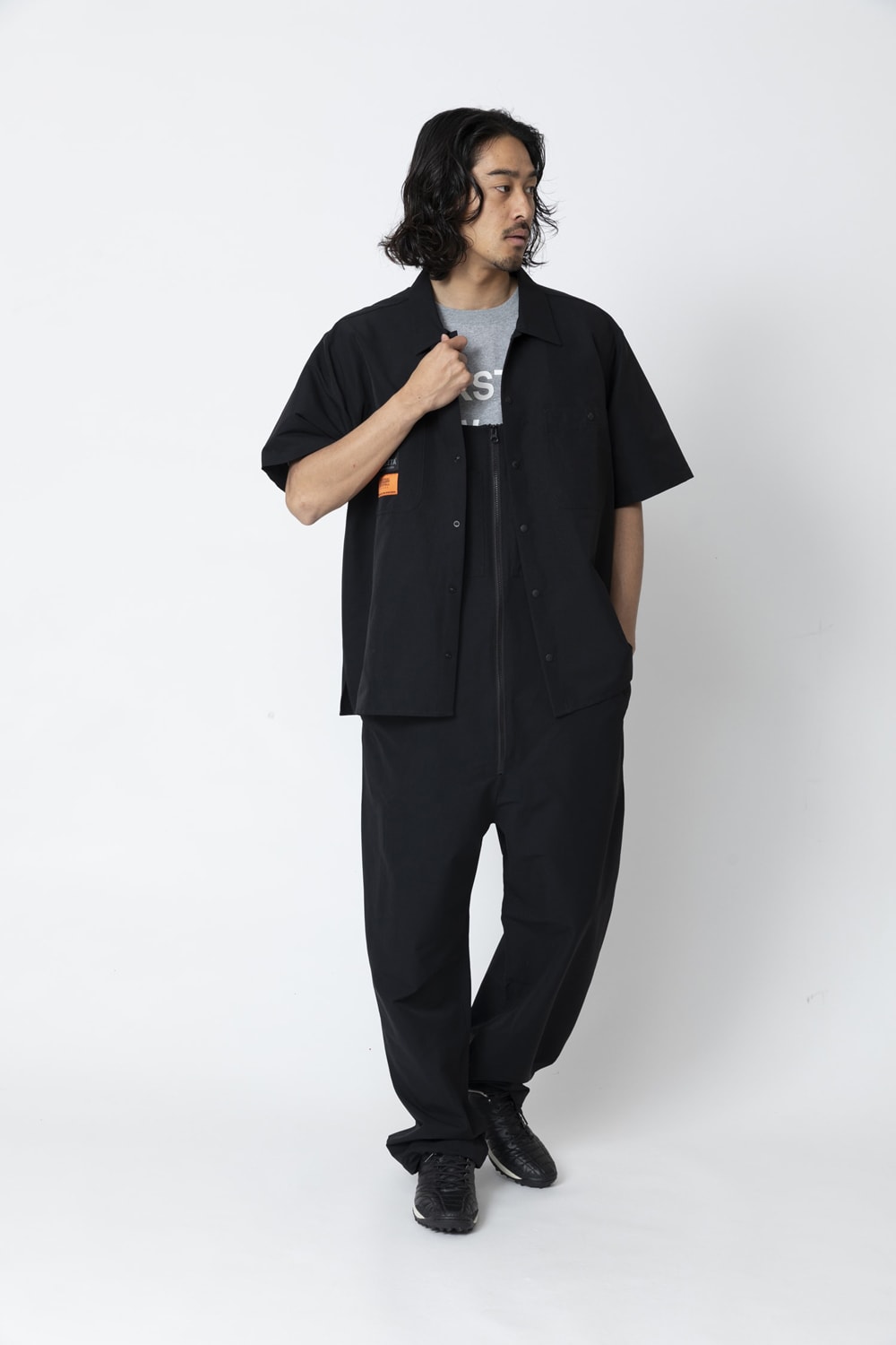 UNIVERSAL OVERALLxATHLETA - PACKABLE SHIRT