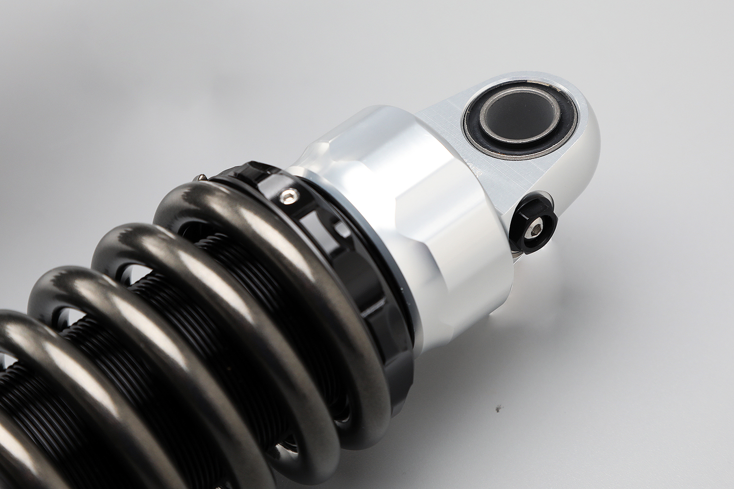 リアサスペンション（軸間318mm）ボンネビルT100 ショート | AELLA