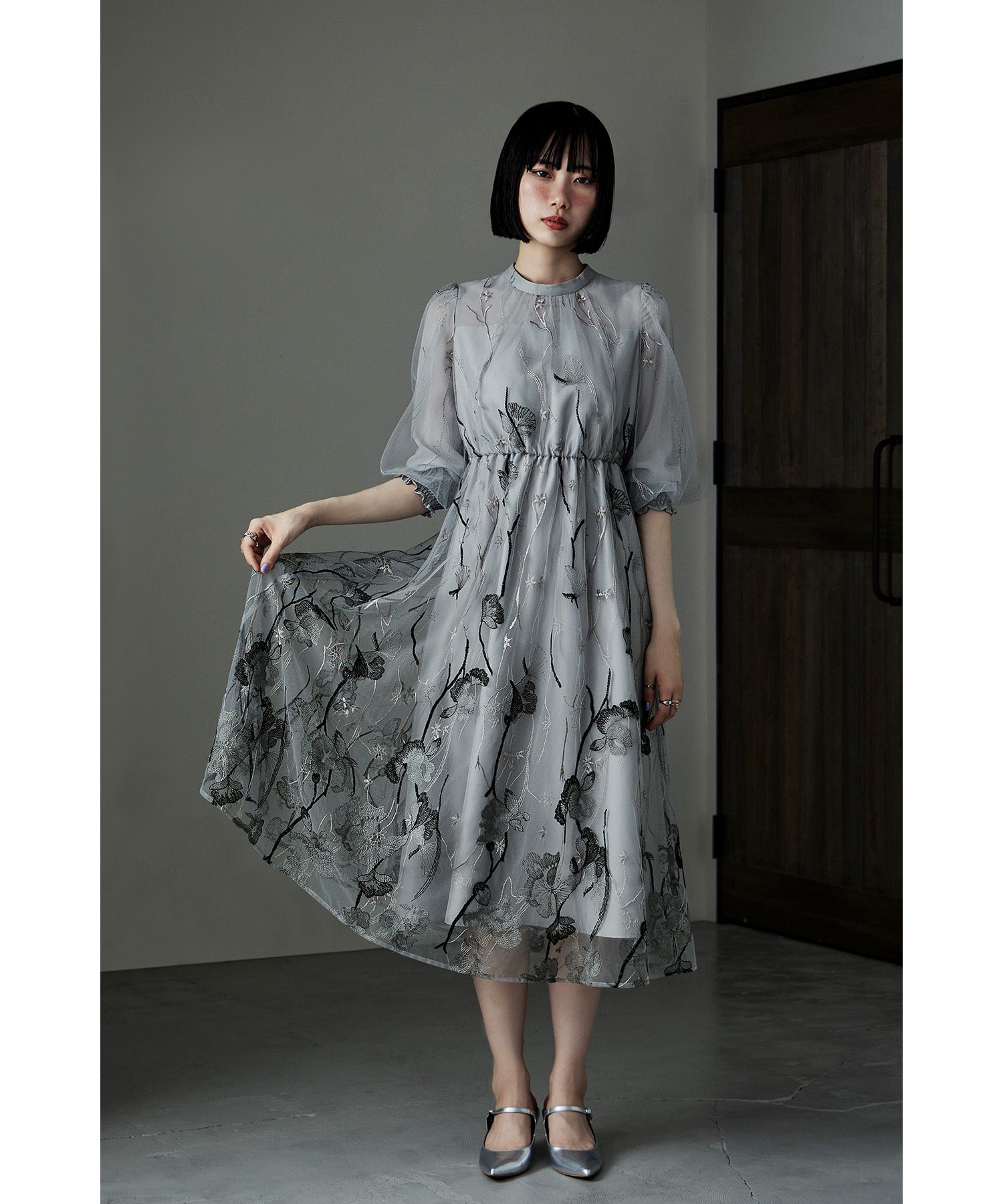 刺繍レースワンピースドレス｜パーティードレス・結婚式ワンピース