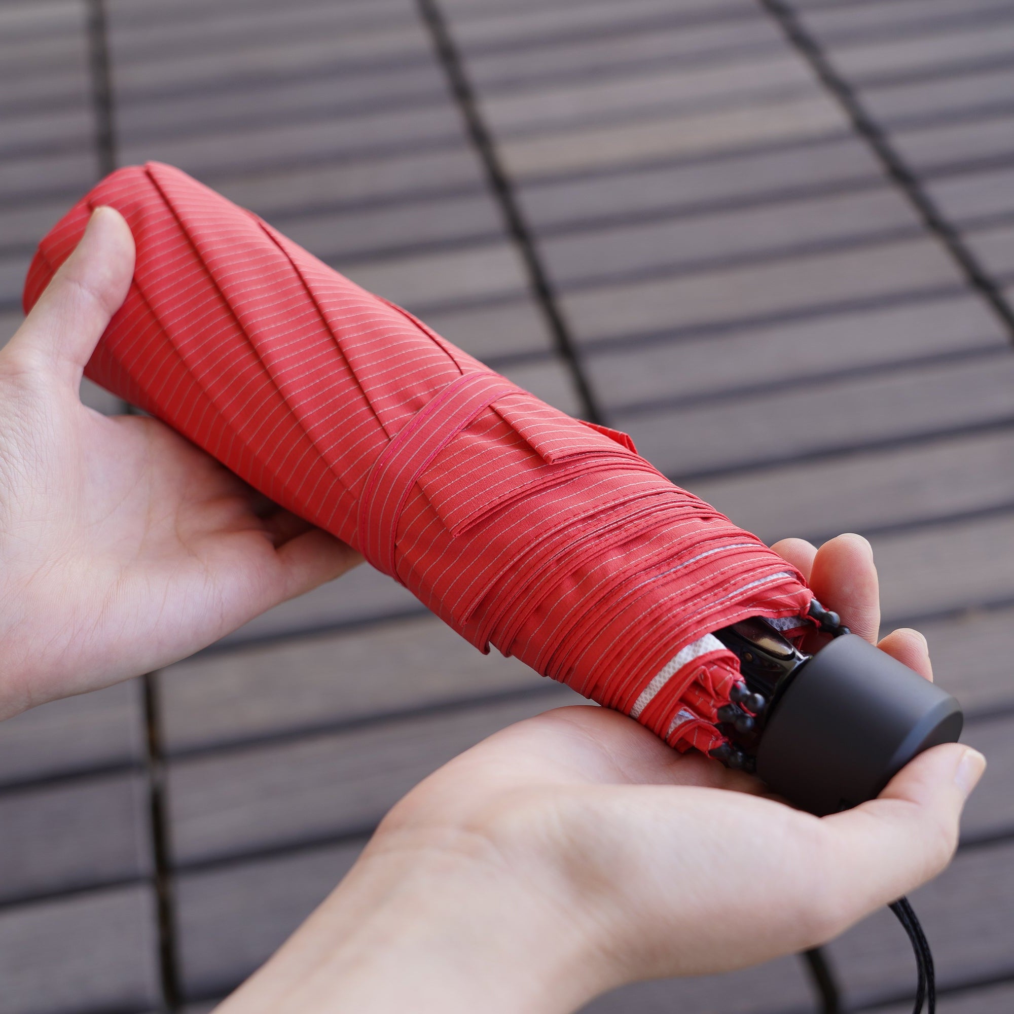 使用後すぐバッグにイン。晴雨兼用折り畳み傘【TO&FRO】 – ことりっぷ