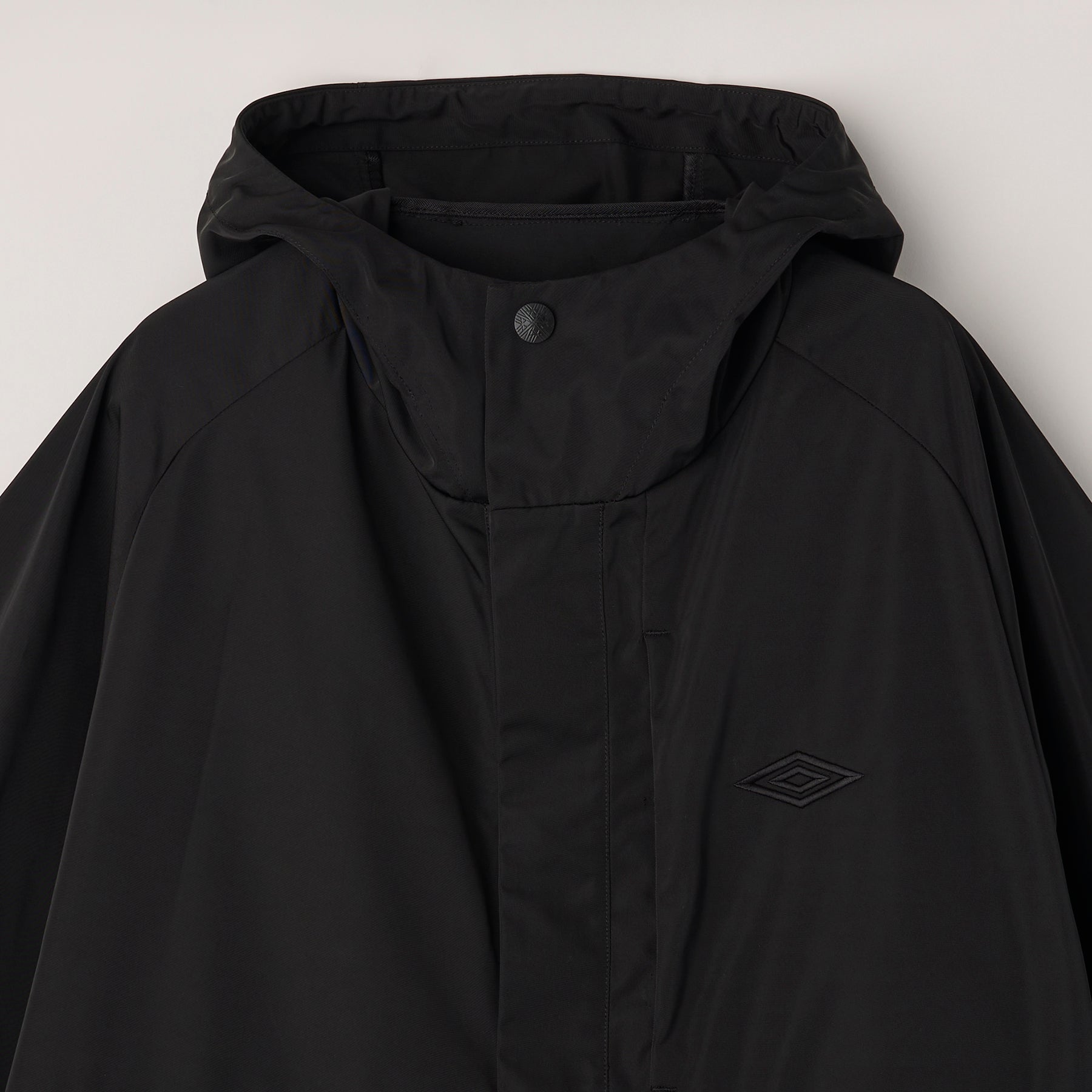 ホワイトマウンテニアリング】WM×UMBRO HOODED COAT – GQ SHOP