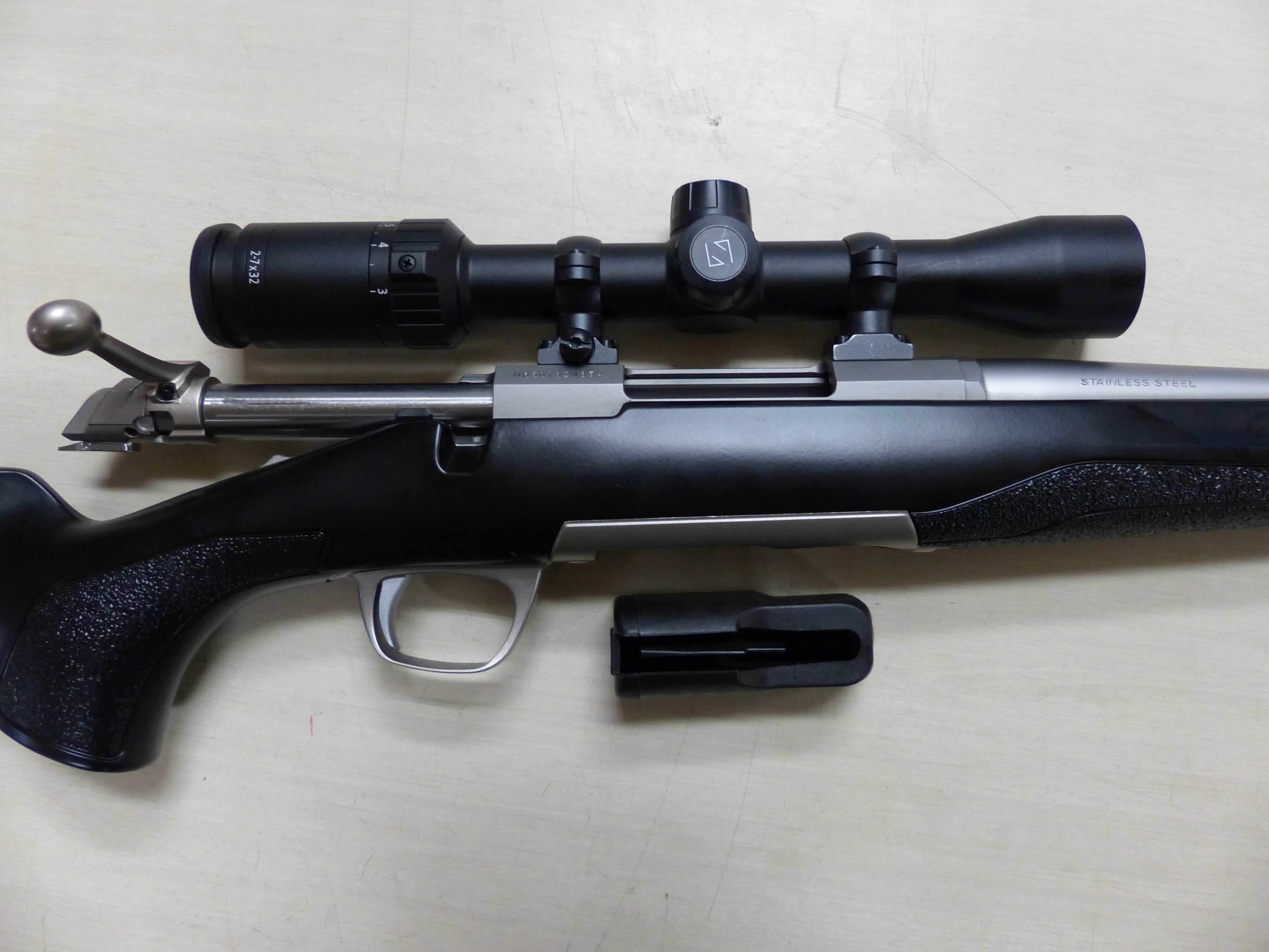 ブローニングXボルト308win カスタムカーボンファイバー ブラックストック