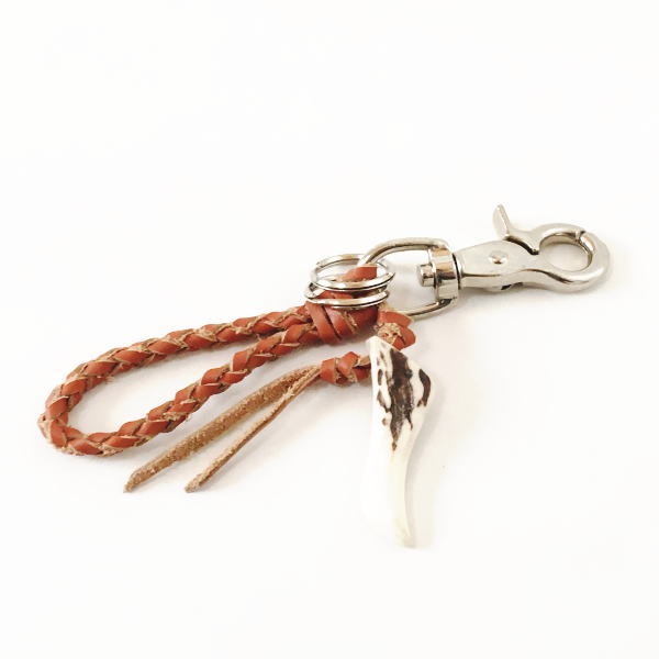 楽天市場】エゾシカの角で作られた 鹿角 キーホルダー 小サイズ