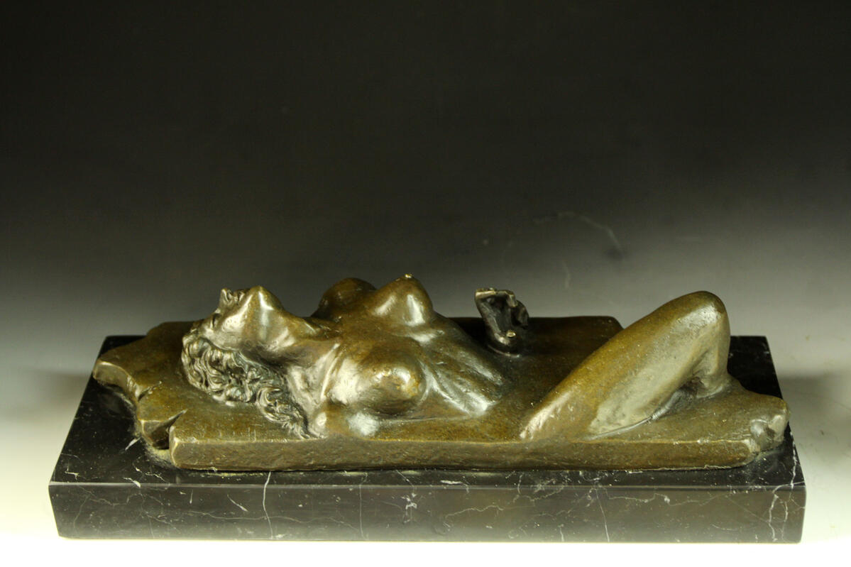 楽天市場】超大型ブロンズ像 水浴び少女 47cm 8.3キロ 大名品