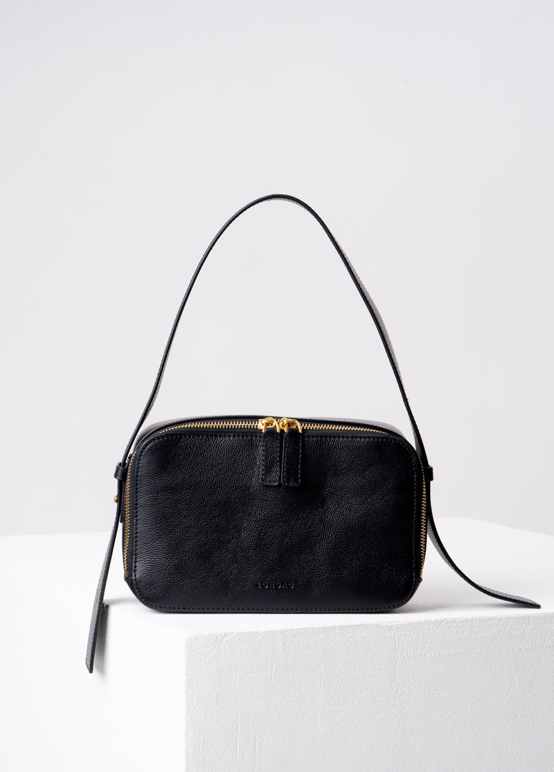 AURÉLIE Medium Leather Shoulder Bag – SÖNDAG