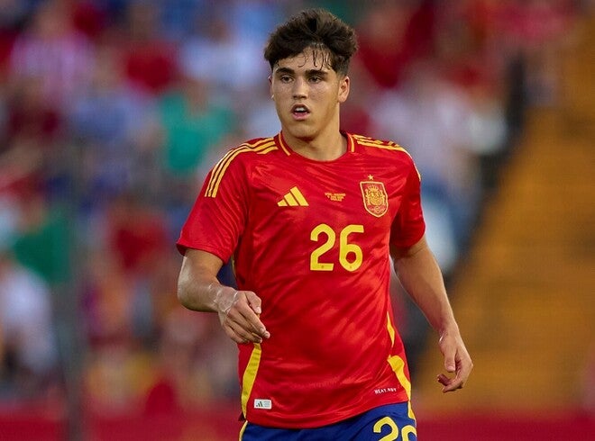 物議を醸す」バルサの17歳逸材クバルシがスペイン代表のEUROメンバー