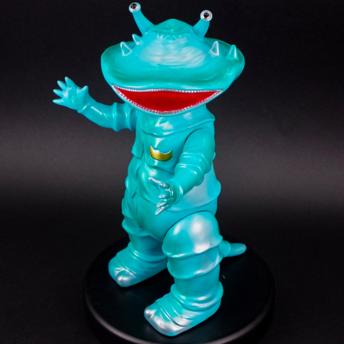 KAIJIN x One up. カネゴン GLOW1 蓄光 Kanegon KAIJIN x One up