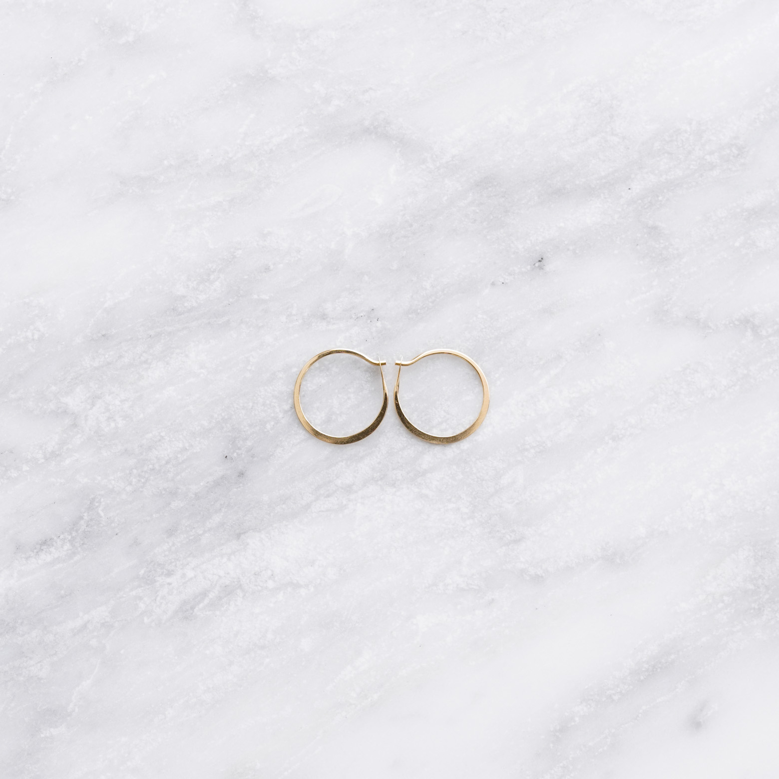Small Round Hoops (Melissa Joy Manning) - SOURCE objects（ソウス
