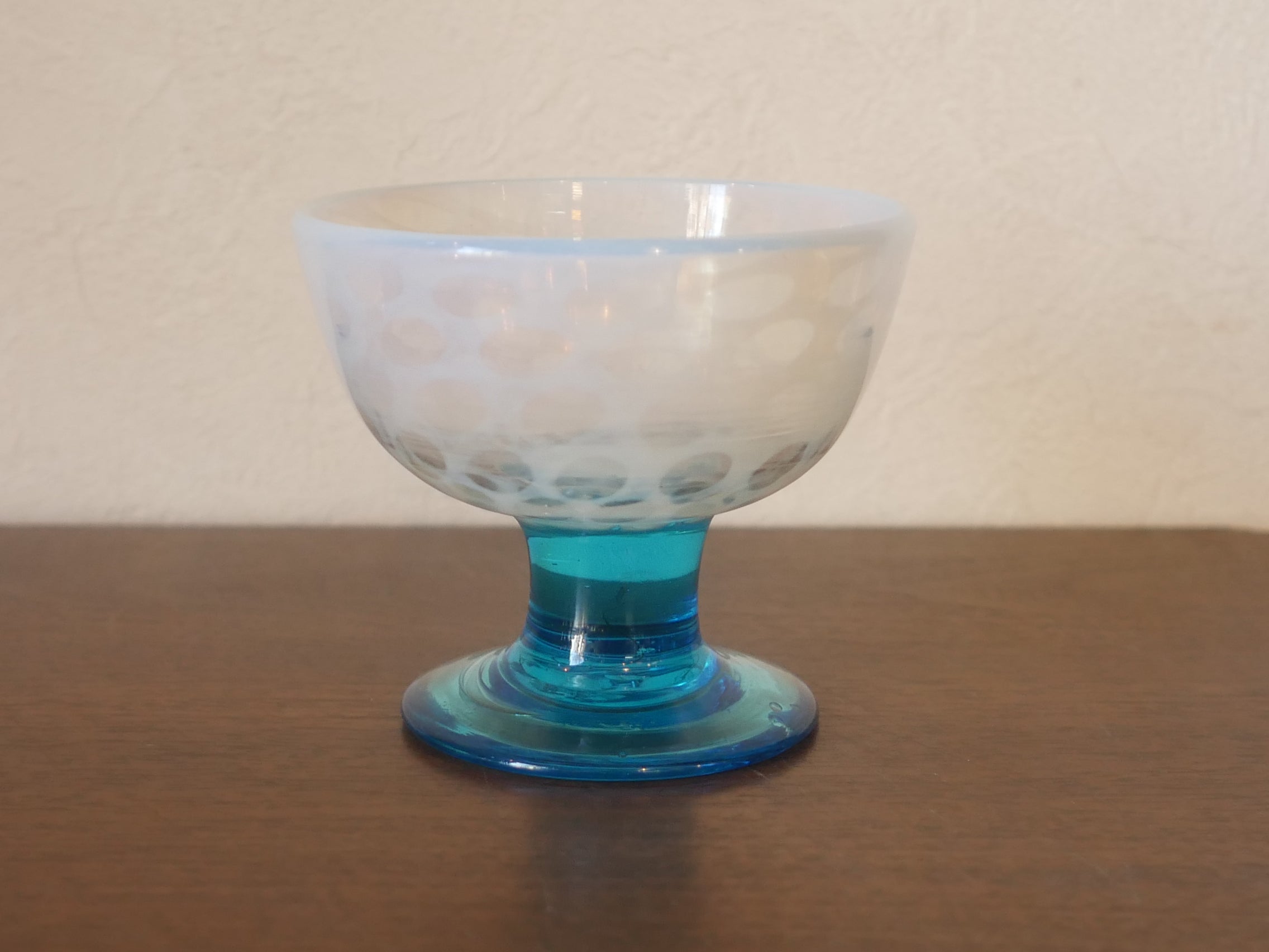 大正浪漫 氷コップ【碗型水玉紋】青脚 大正〜昭和初期 焙り出し 美品