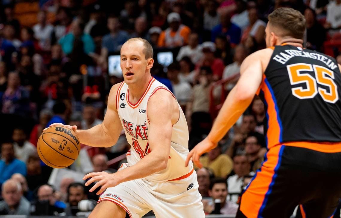 Former Indiana men's basketball center Cody Zeller traded to