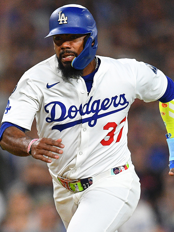 ロサンゼルス・ドジャース テオスカー・ヘルナンデス 選手情報 MLB