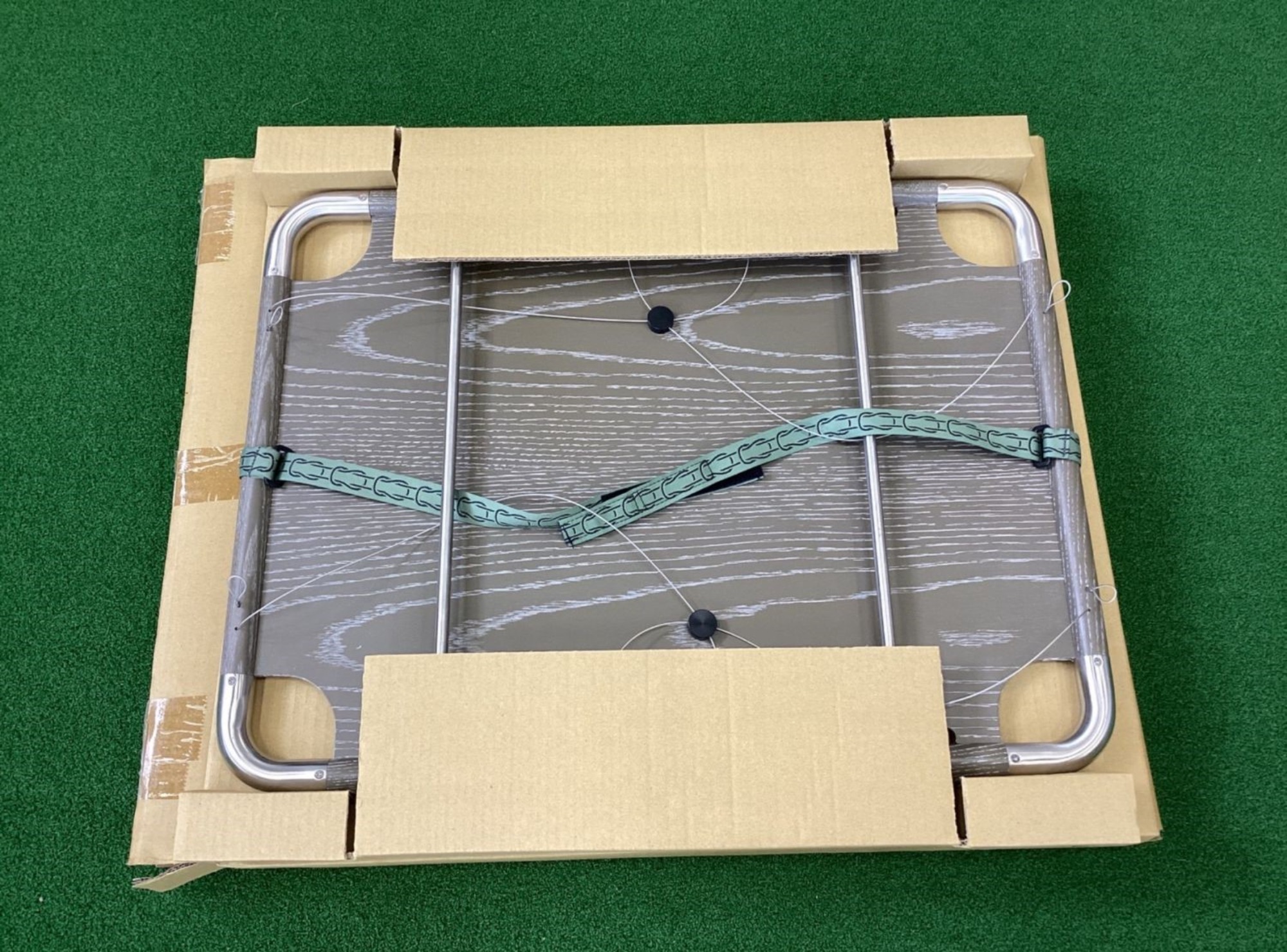 hxo designのモジュラーテーブルがオプション付で未使用入荷！[2024.05