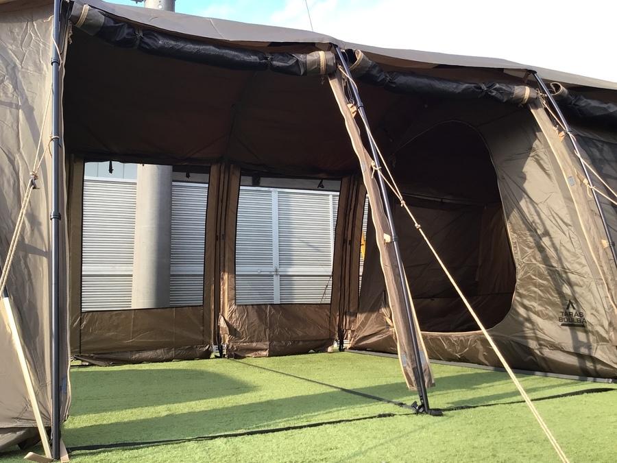 抜群の通気性を誇るタラスブルバのキャタピラー2ルームシェルター