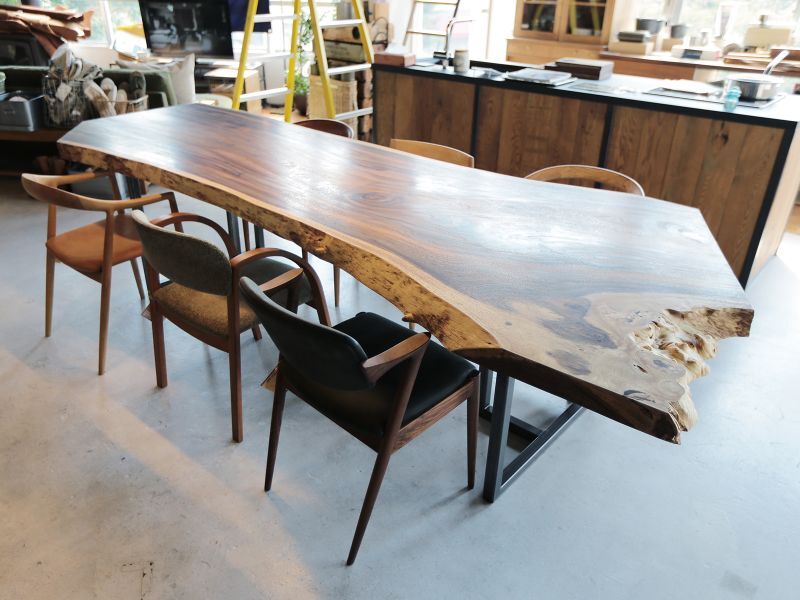 ≪完成品≫無垢一枚板 モンキーポッド W2960×D900~1200mm×t80mm