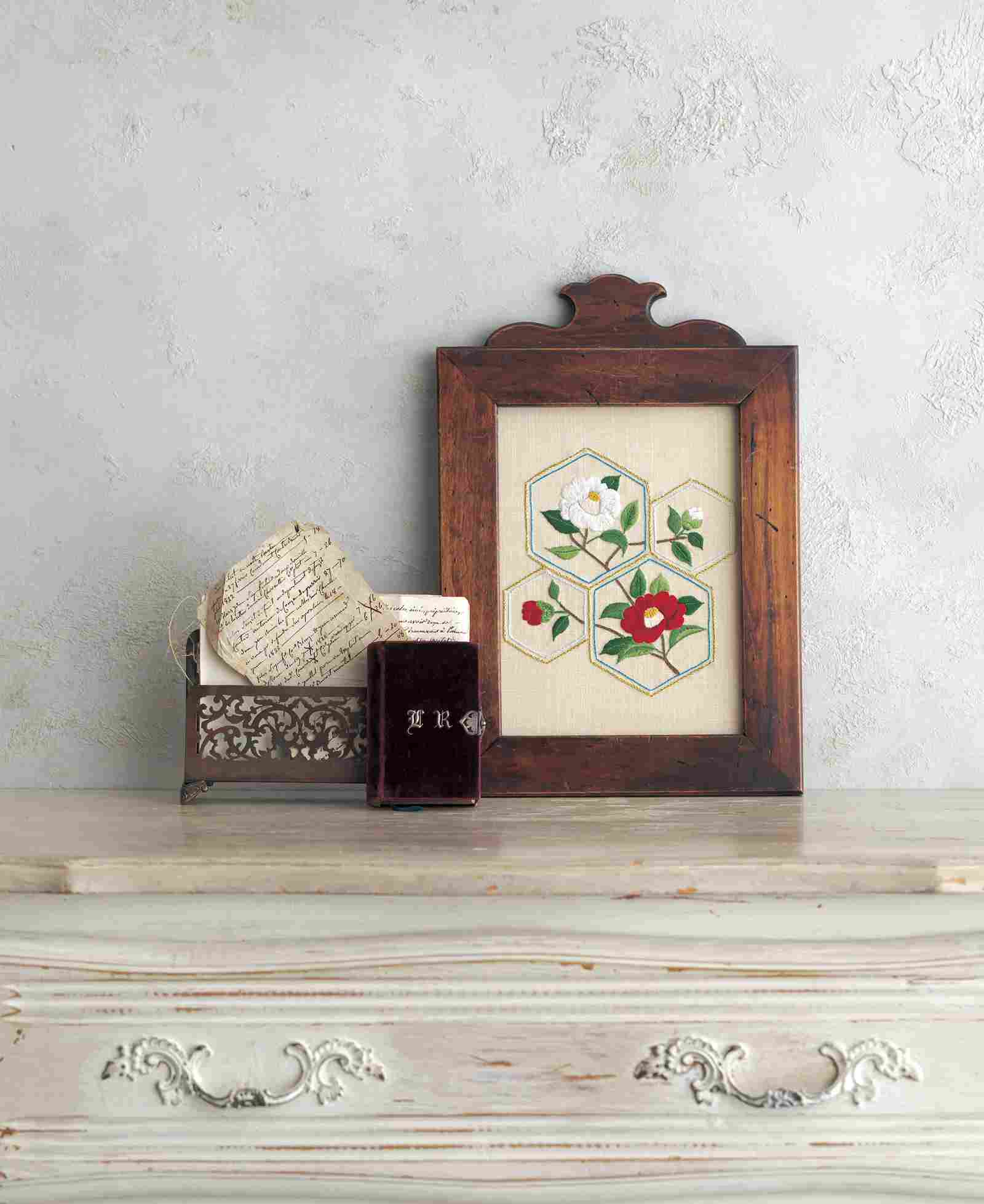 t*c様 ヴィンテージ ミシン 装飾的花模様 2月25日発売『刺しゅう