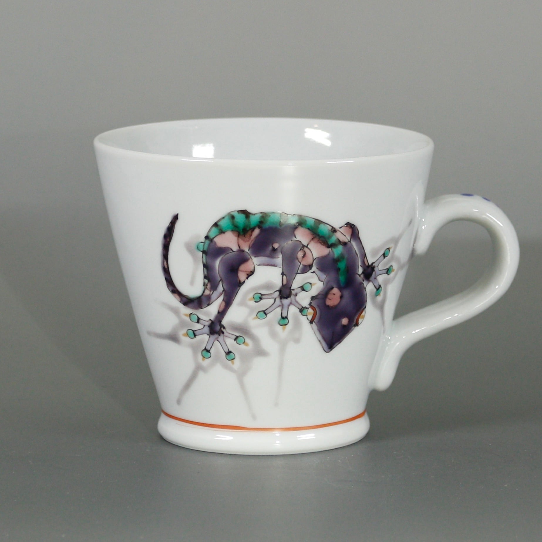 九谷焼 大志窯 山近泰】マグカップ 家守の絵 YY-1 - 商品 | 日本ヴォーグ社