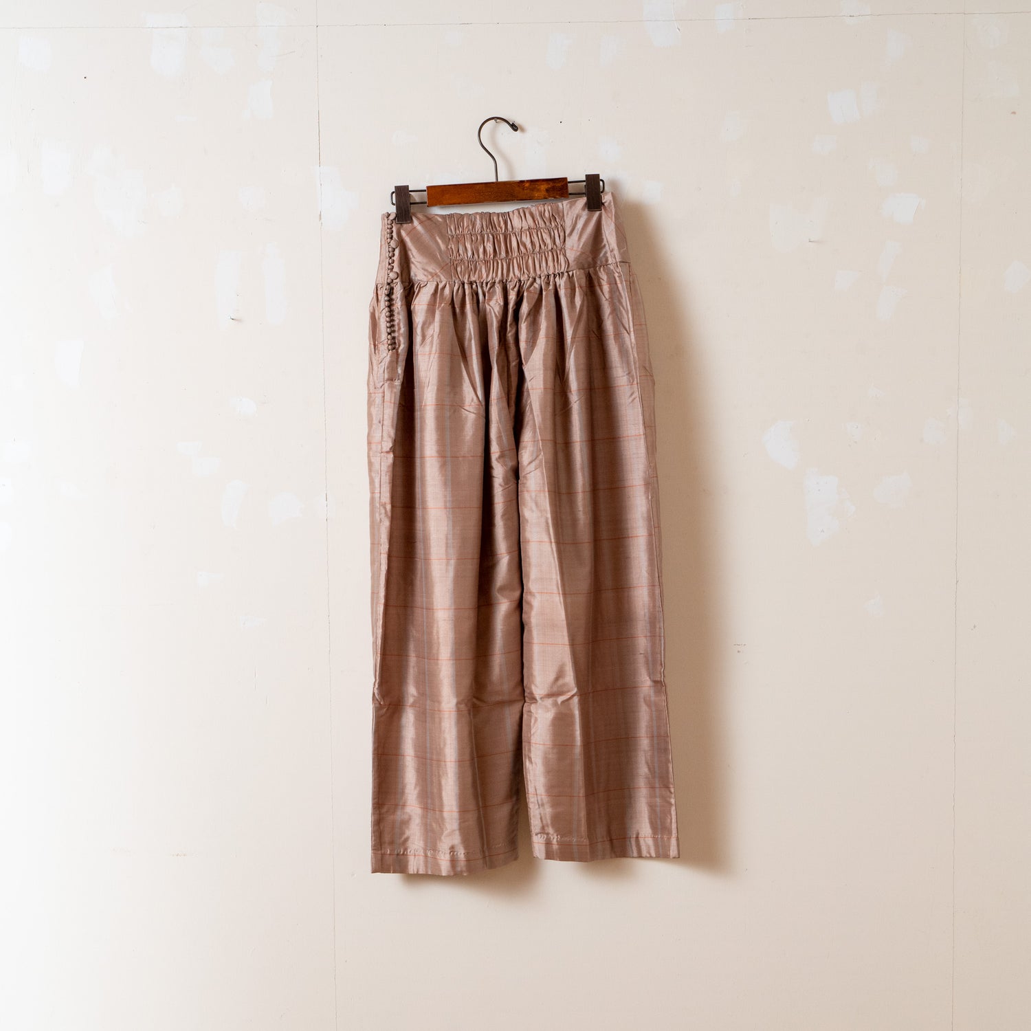 hen_online_2022_3-007_1500x.