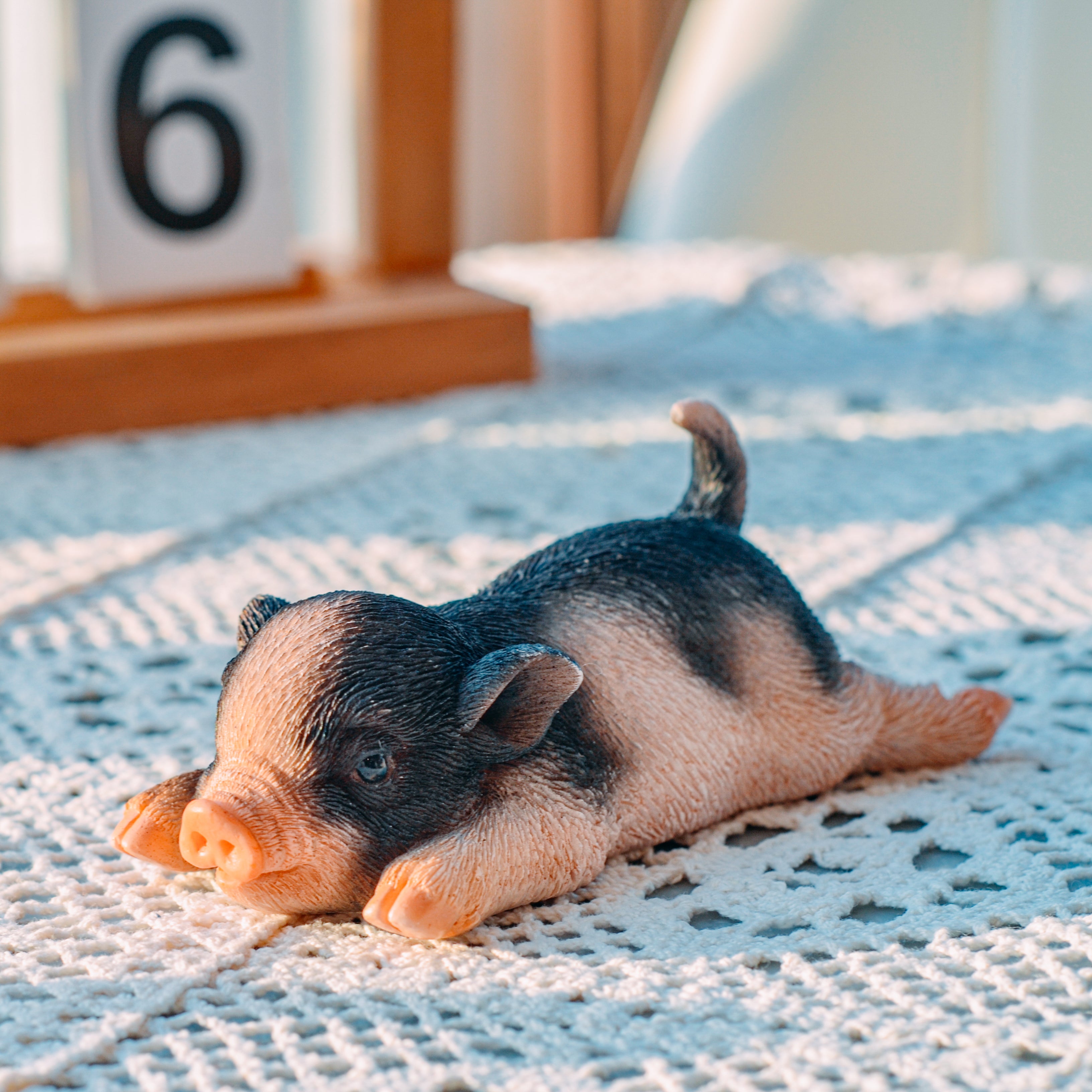 うつぶせ黒ピンク豚マグネット｜WooBia公式オンラインショップ