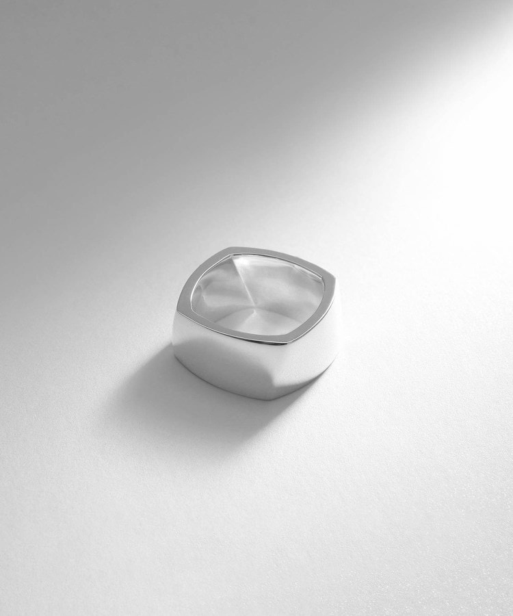 シルバー ツイストスクエア リングL（リング） | COCOSHNIK ONKITSCH