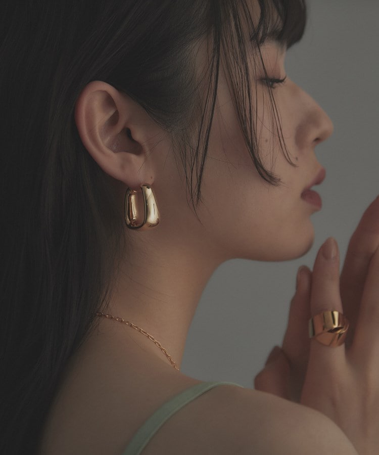 シルバー ホロウフープピアス トラペーズ GP（ピアス） | COCOSHNIK