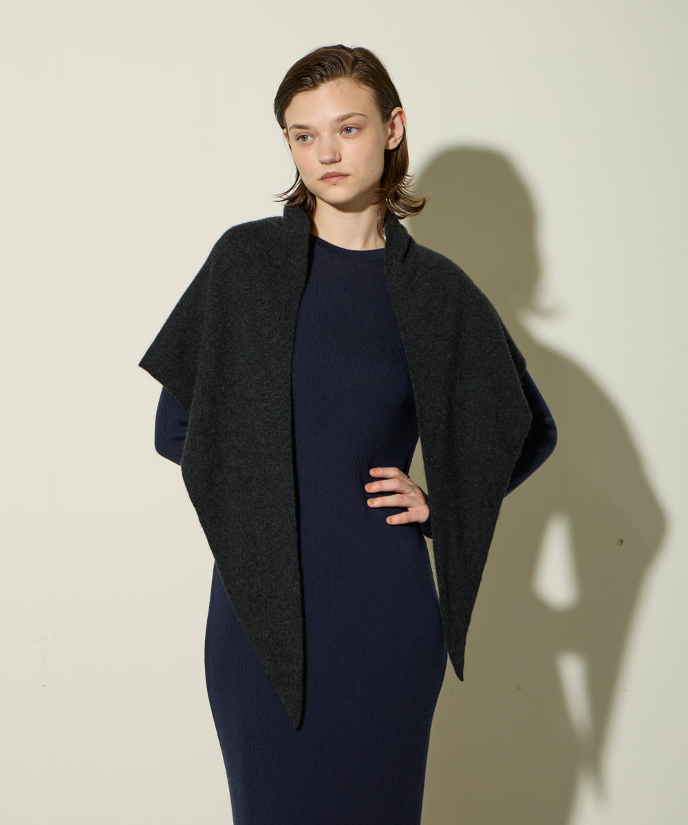 ASAUCE MELER | シームレス トライアングル ニットストール - アマン