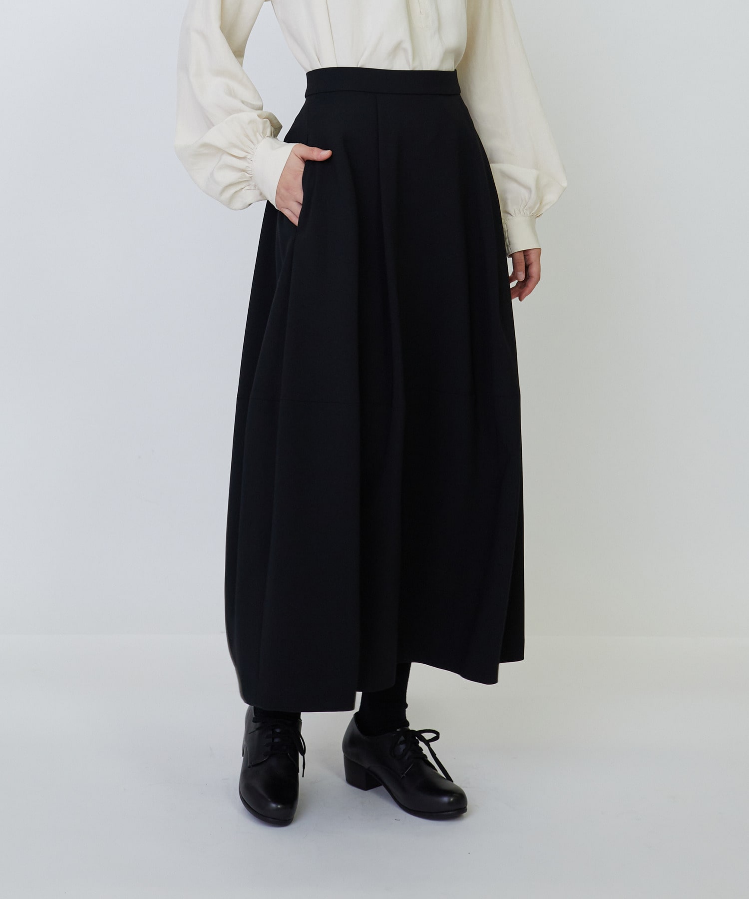 セットアップ】エコダブルクロスボトルシルエットスカート｜BIGI