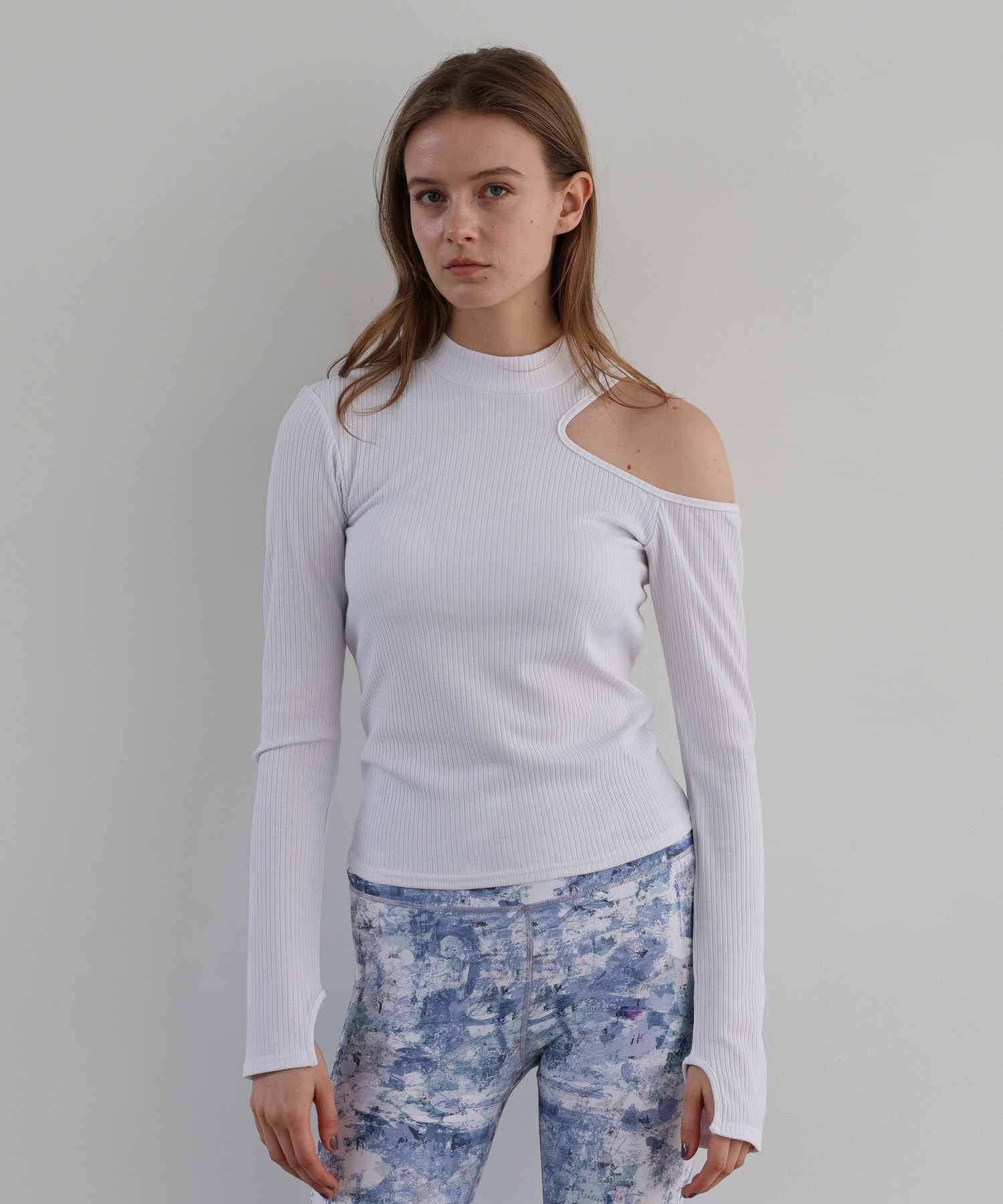 リブロングスリーブプルオーバー/パット付き｜BIGI online store