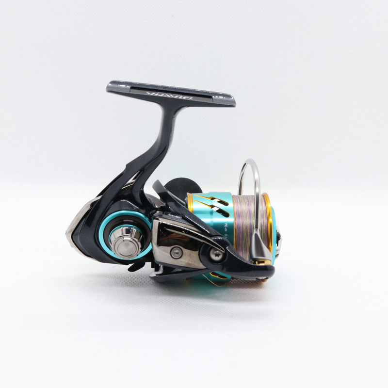 中古品】 ダイワ スピニングリール エメラルダス MX 2508PE 2017年