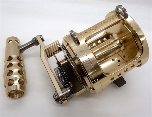 アリゲーター 両軸リール アリゲーター バトル20WGT ゴールド: リール