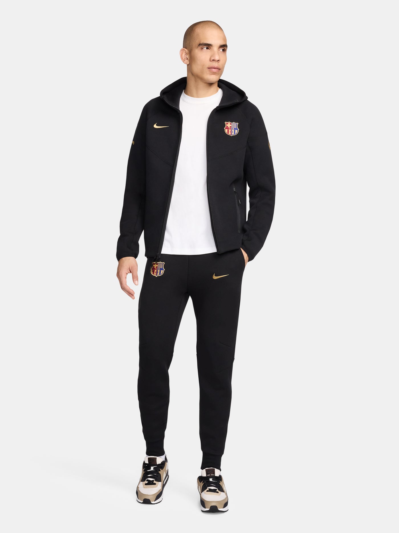 パンツ テックフリース エンブレム ブラック Barça ナイキ – Barça
