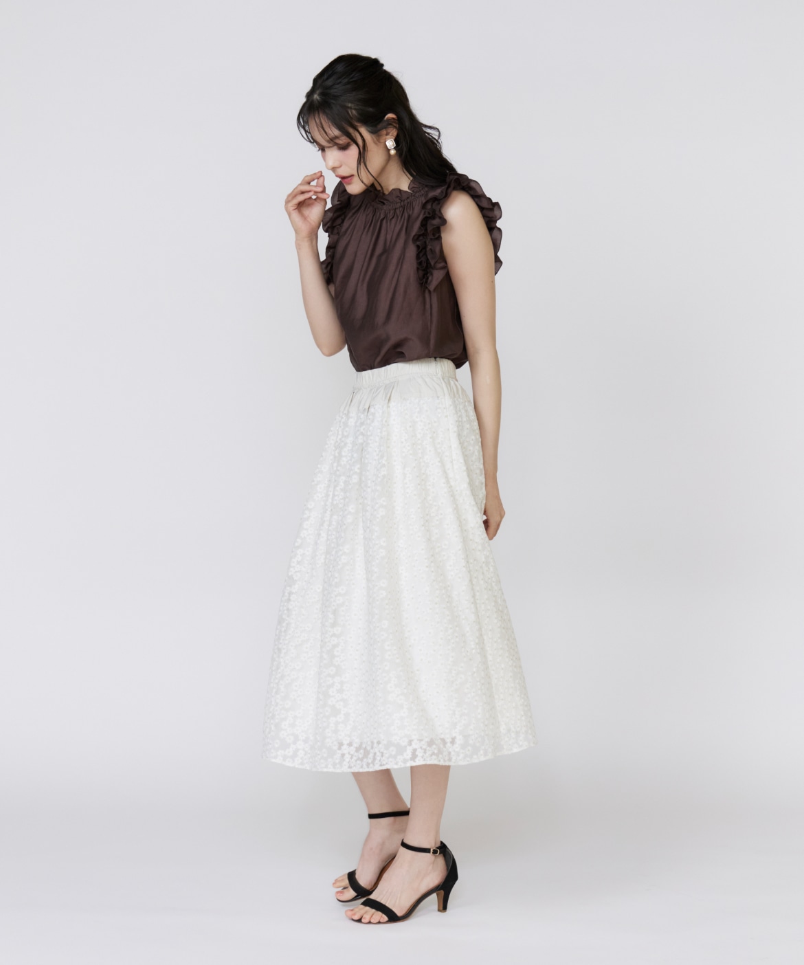 フラワー刺繍タックスカート｜Maglie le cassetto（マーリエ ル