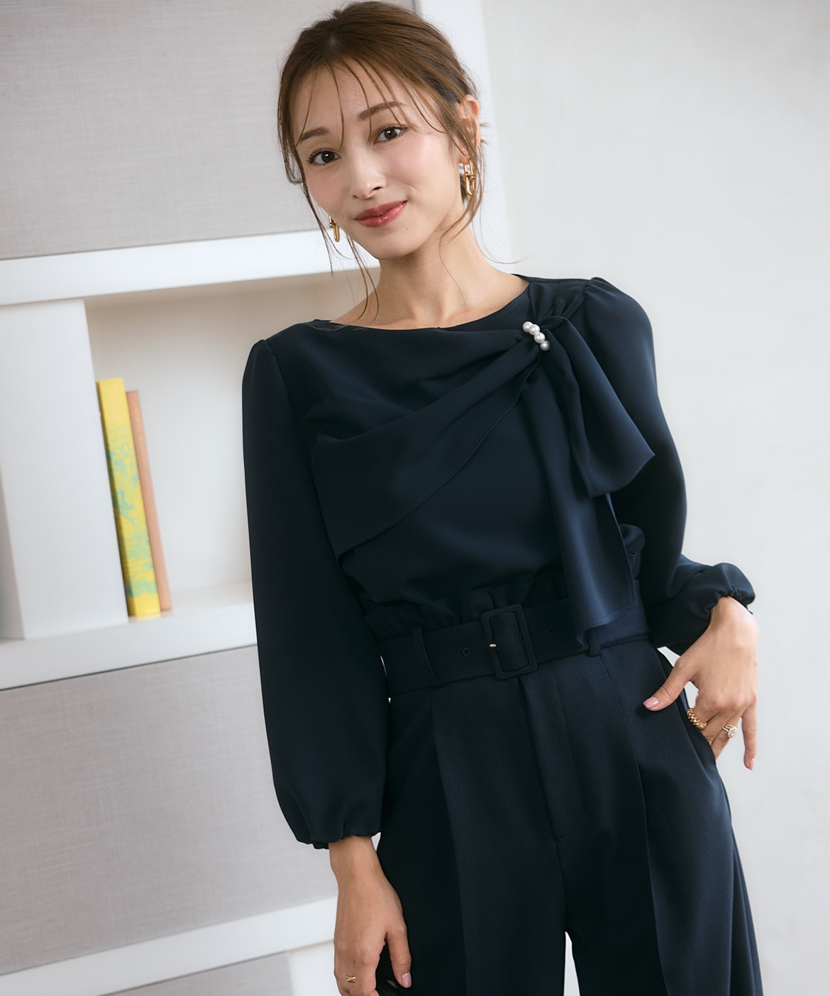 M Maglie le cassetto×吉田理紗》華やかドレープブラウス｜M Maglie le