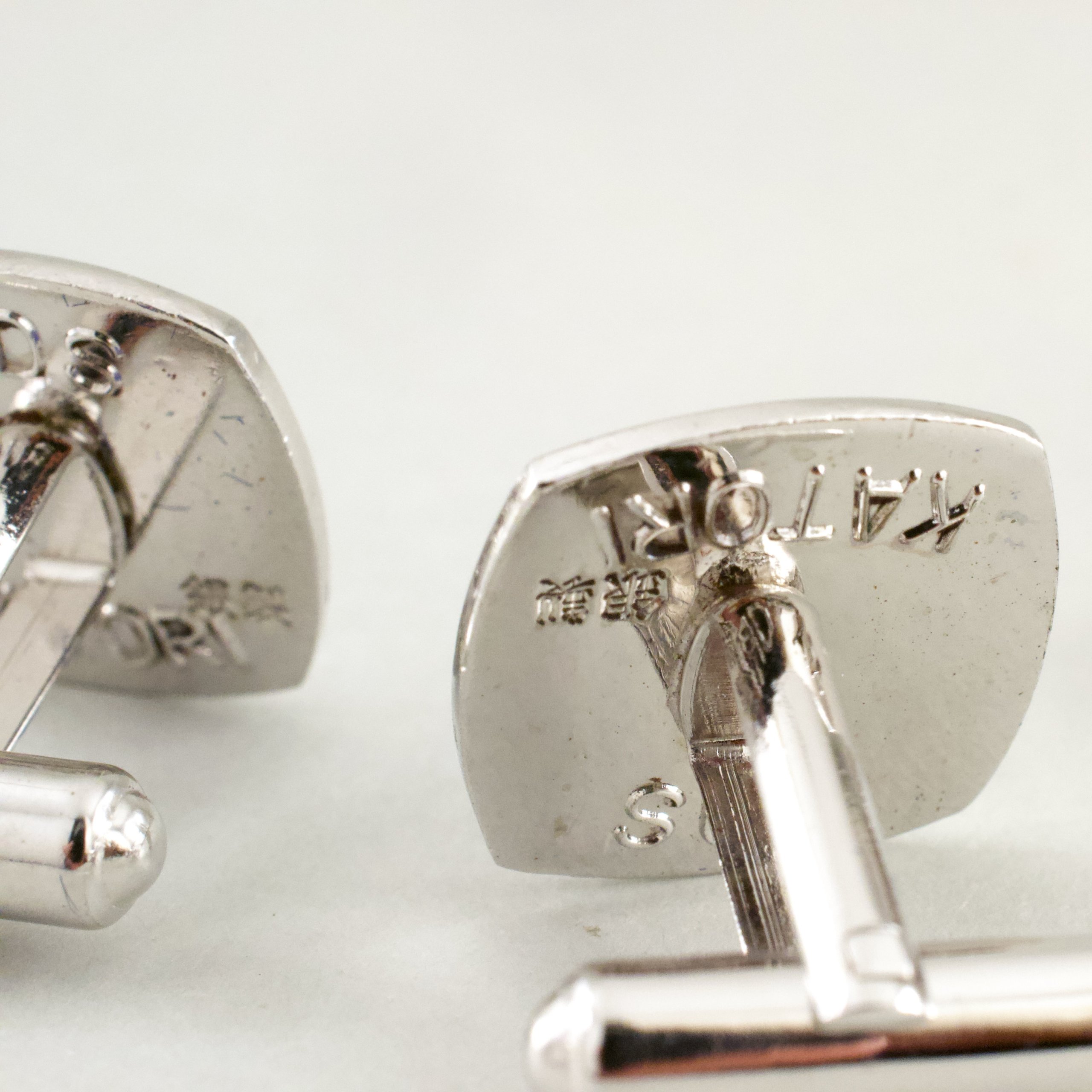 ☆純銀製ライオンカフスボタン（カフリンクス）とネクタイピンのセット