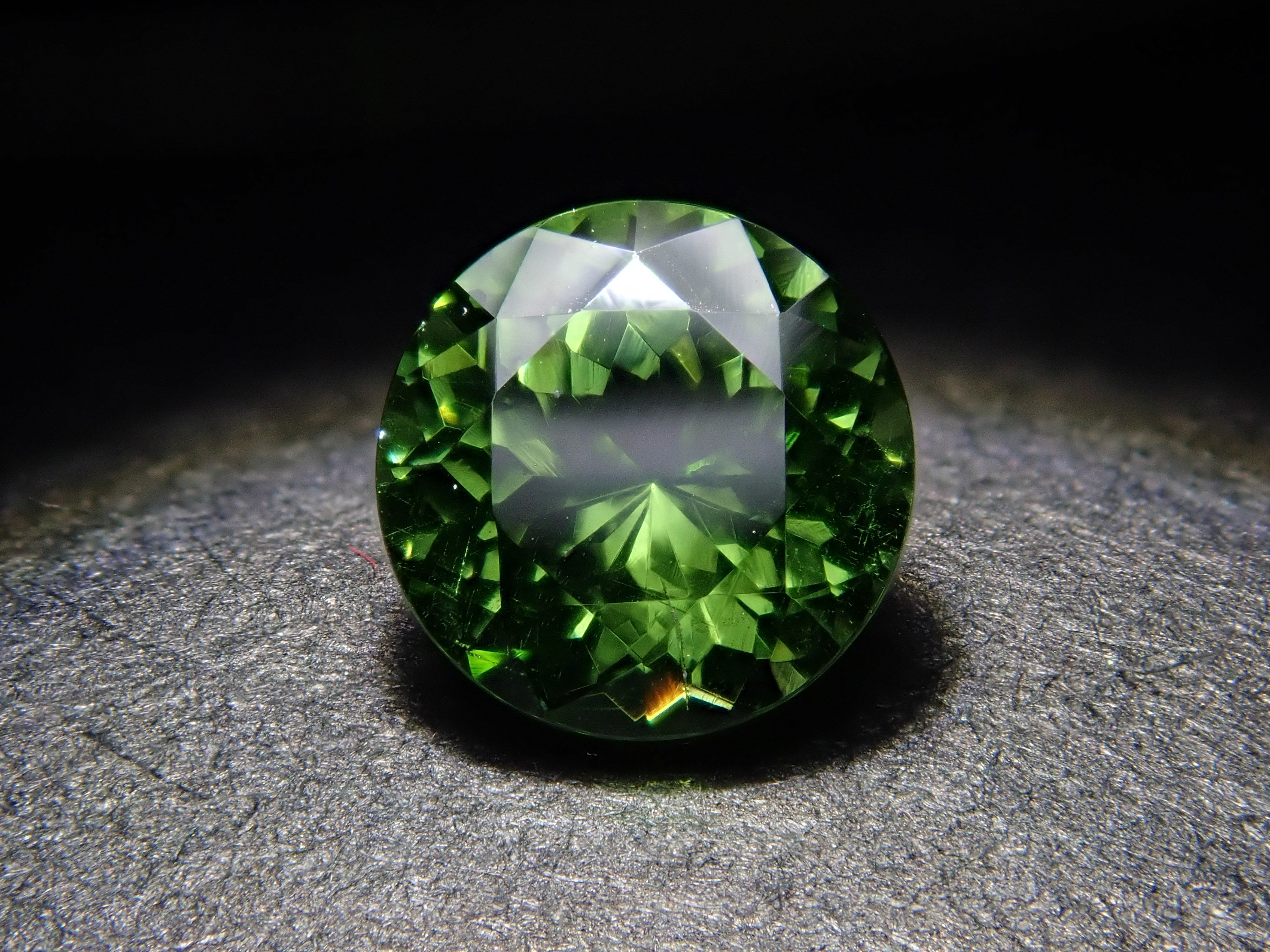 グリーンジルコン 0.543ctルース