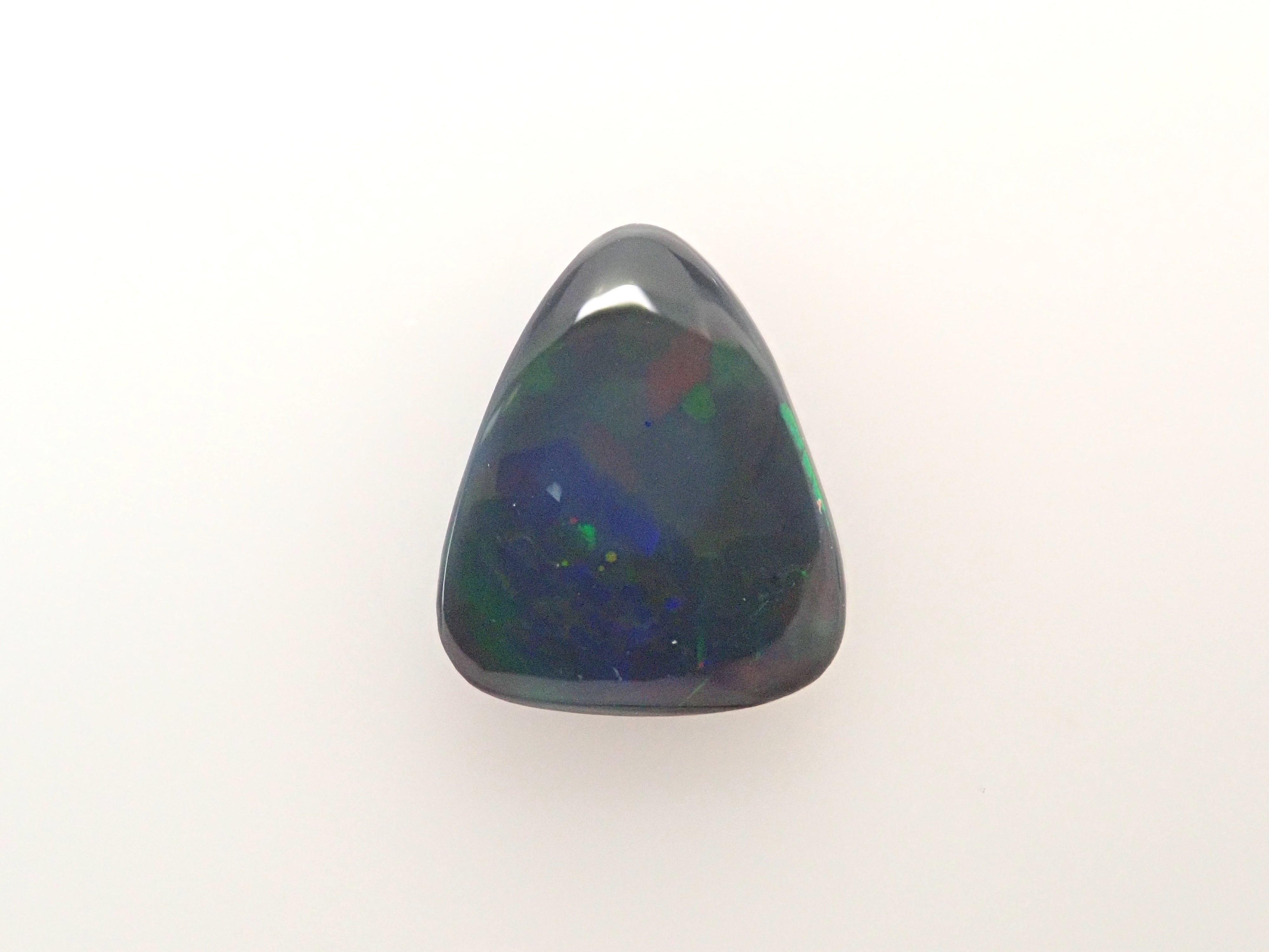 オーストラリア産ブラックオパール 0.758ctルース