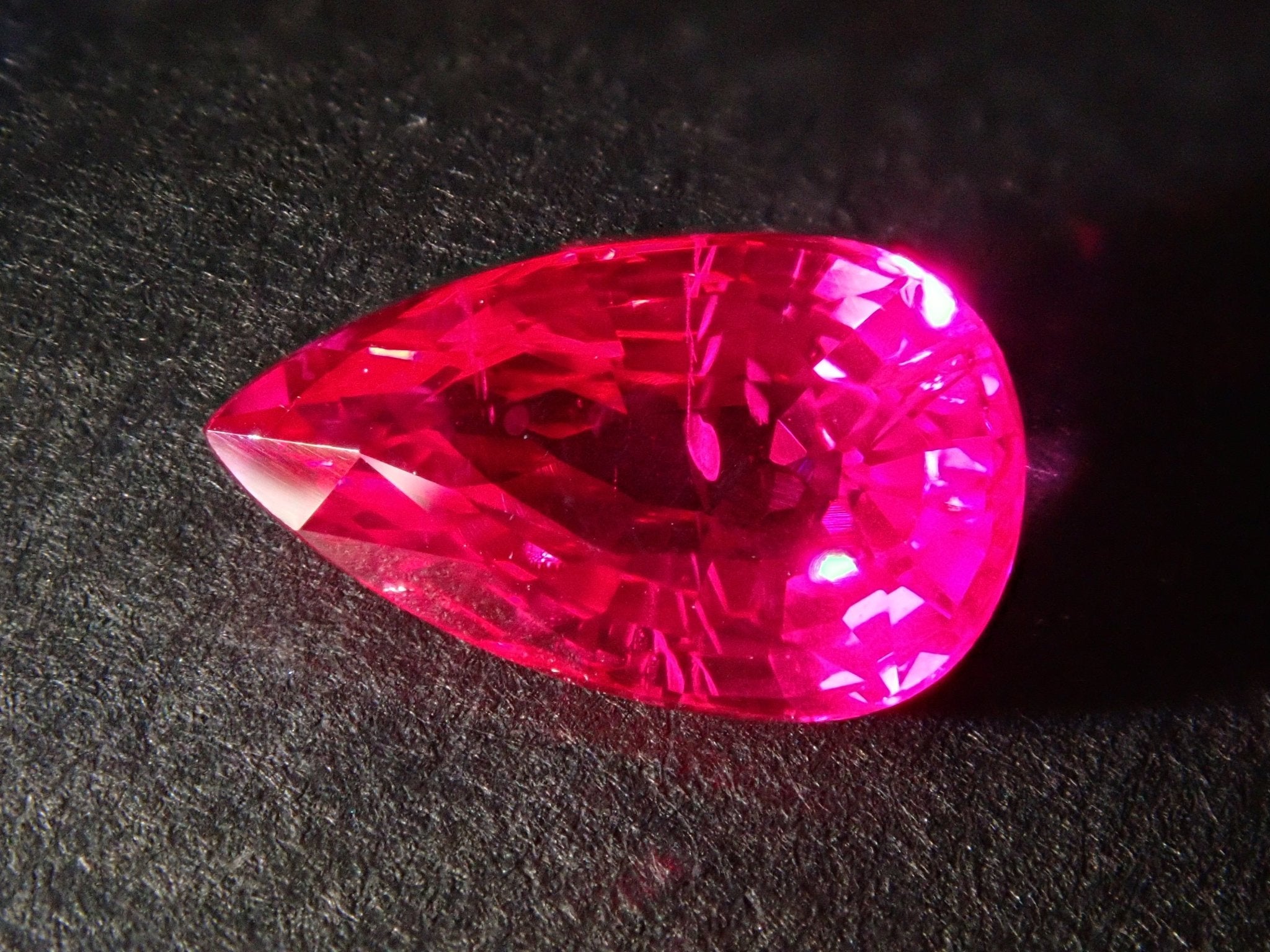 ビルマ産ルビー 1.090ctルース GIA付