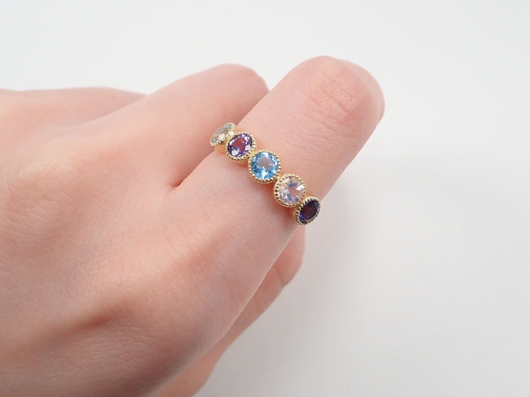 タンザナイト、スカイブルートパーズ、スイスブルートパーズ、ブルー