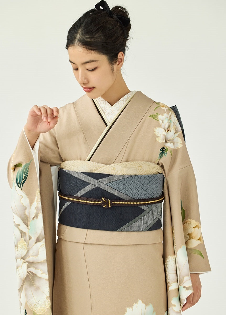 振袖 咲く、牡丹 -亜麻色-（お取り寄せ品） | 振袖 | やまとオンライン