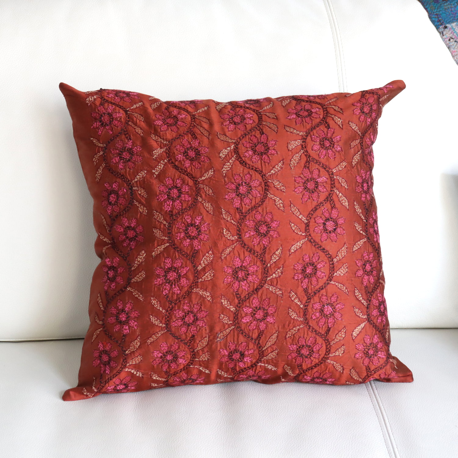 キリムスタイル / カンタ刺繍 シルク クッションカバー38×38cm レンガ