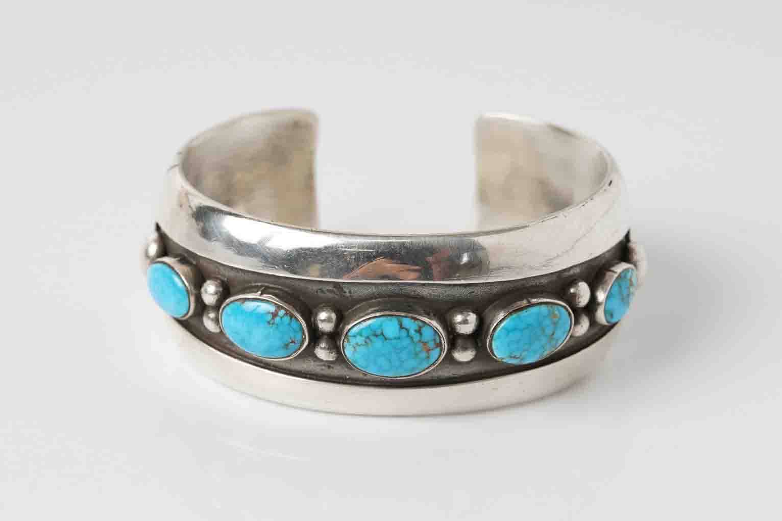 ナンバーエイト ｜ LFC Lowry Family Collection公式オンライン